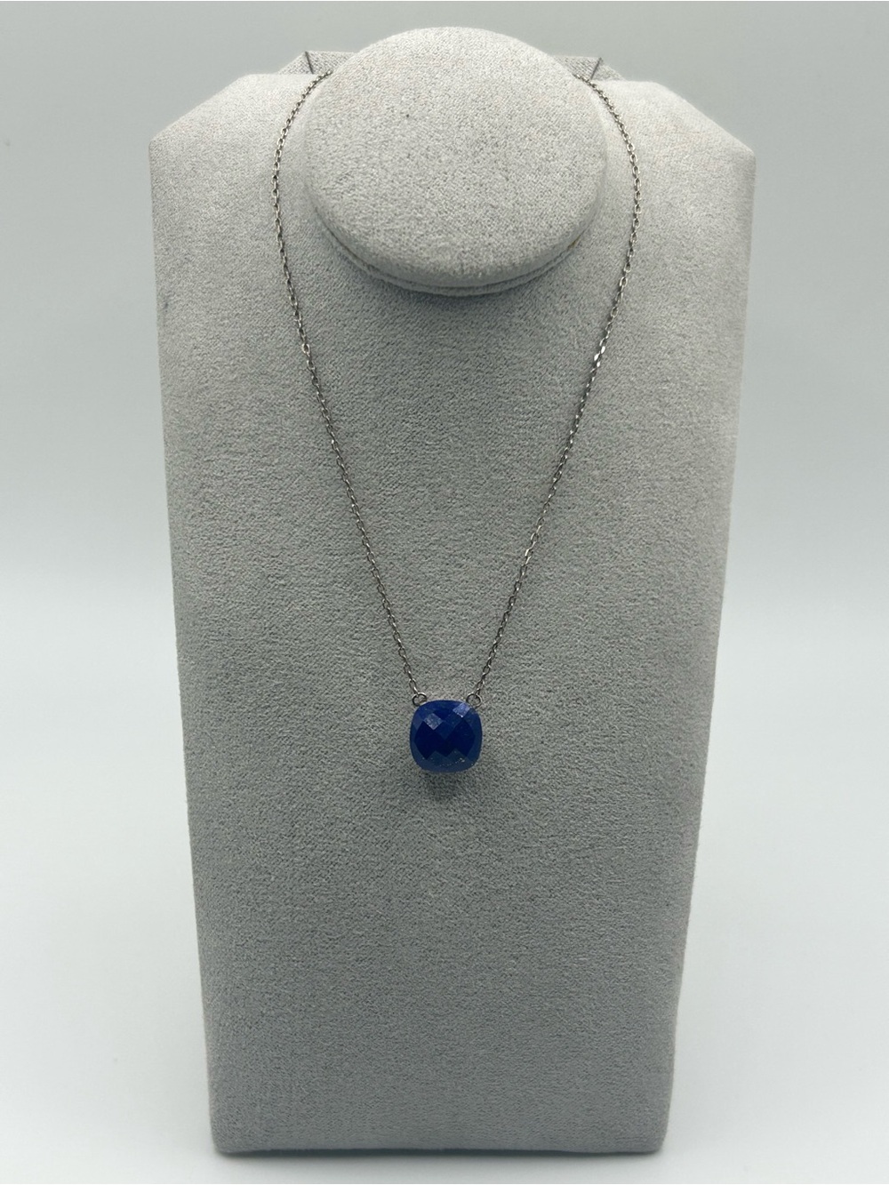 #120234 925 Sterling Silver faceted lapis necklace